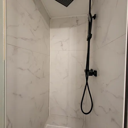 Au Calme Avec Cour Avec 1 Siege Massant! Apartment *